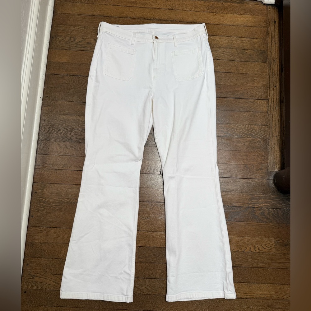 GAP White High-Rise Flare Jeans